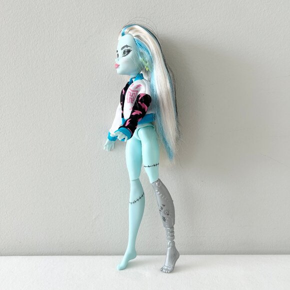 MONSTER HIGH Frankie Stein Doll Varsity Jacket Earring Blue Black Hair Posable - Picture 2 of 6